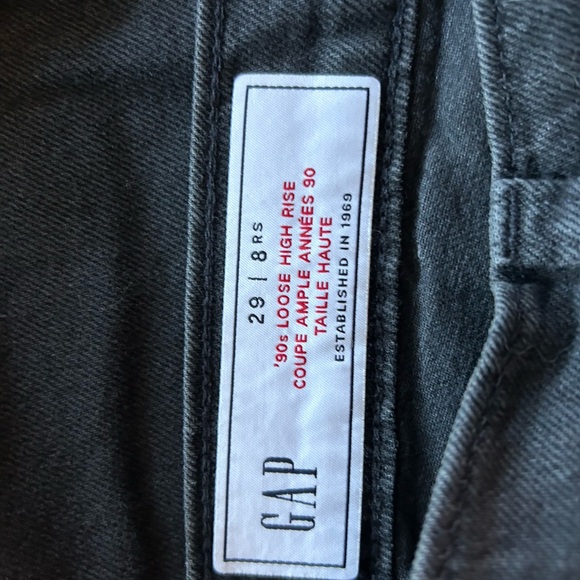 Women’s black gap jeans - Picture 2 of 4